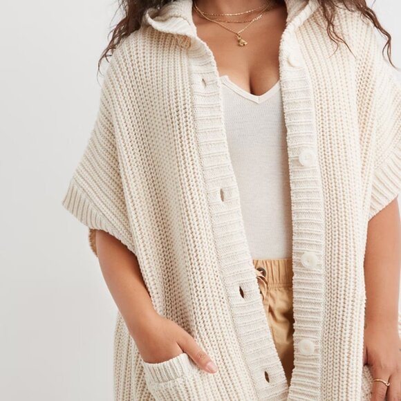 AERIE Oversized Cream Hooded Button Front Short Sleeve Cardigan Sweater XS/S NEW - Picture 3 of 10